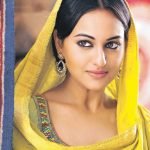sonakshi sinha in yellow Outfilt