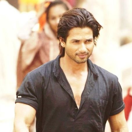 Shahid Kapoor body pictures