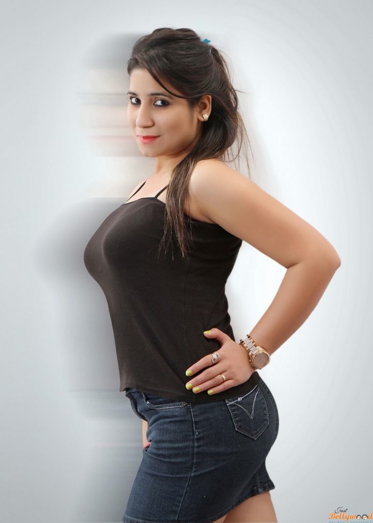 Actress Khushi Sharma   Wallpapers