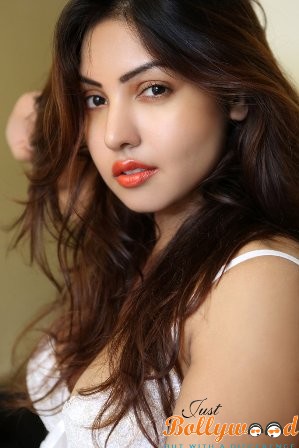 Komal Jha