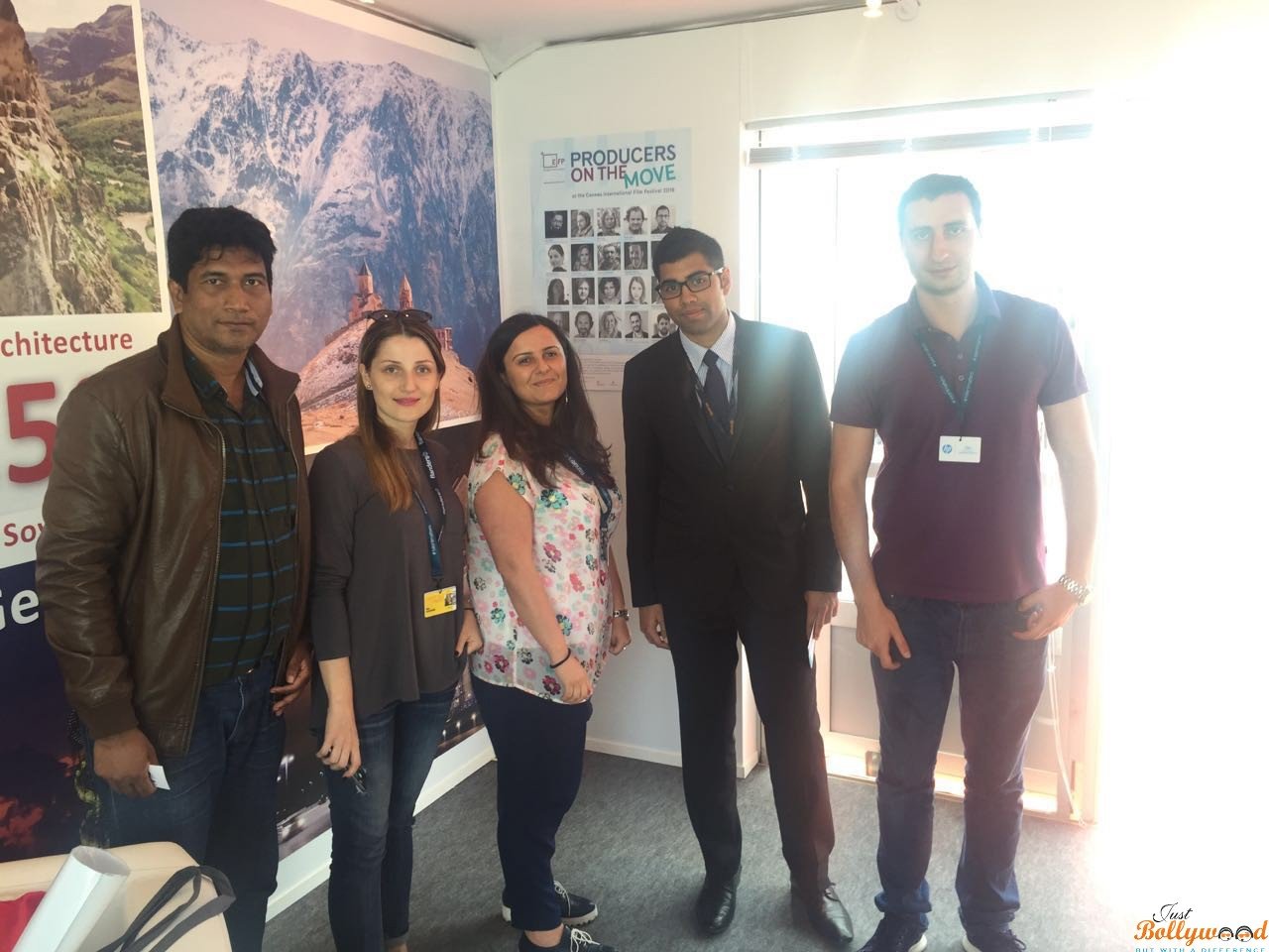 Managing Director of World News Network Satish Reddy With Georgian Team1