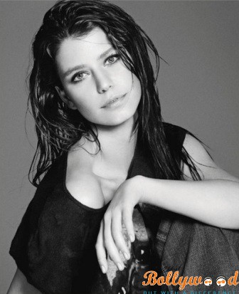 Beren Saat actress