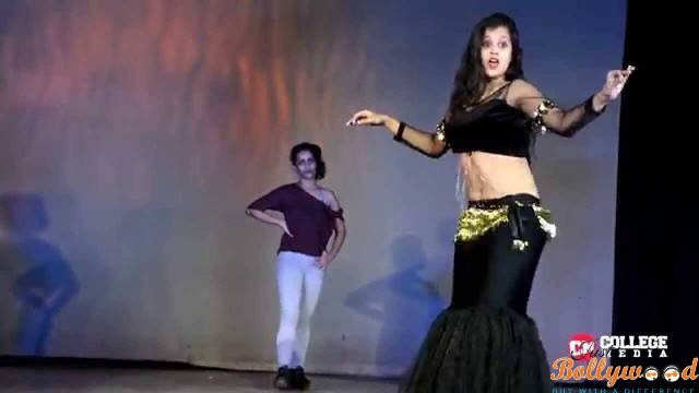 Catch Girls Dancing In IIT DELHI Video Turning Viral