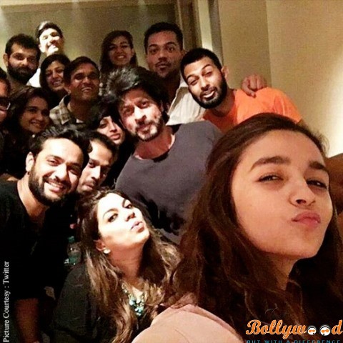 srks-film-with-alia-bhatt-to-release-in-the-end-of-this-year