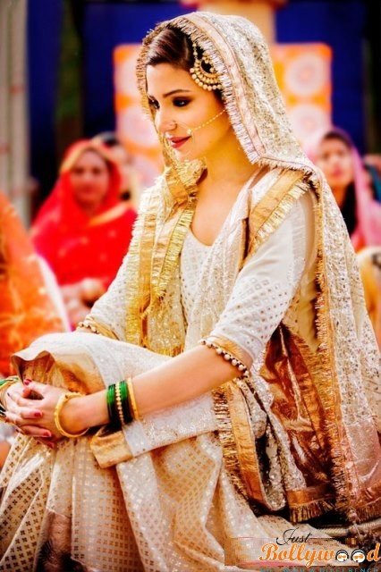 anushka-sharmas-wedding-look-from-sultan-decoded-1