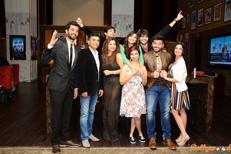 cast of Tafree with Producers Anand Pandit and Rashmi Sharma