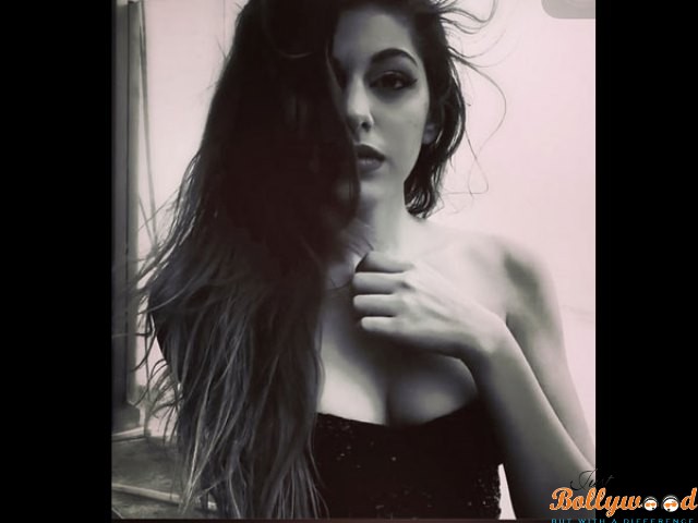 1-aaliyah-new-photoshot