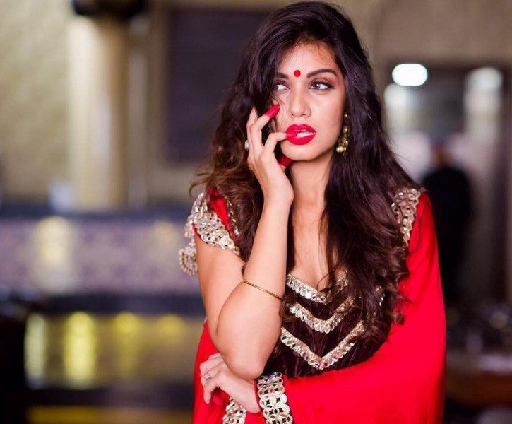 Divya Agarwal wallpapers