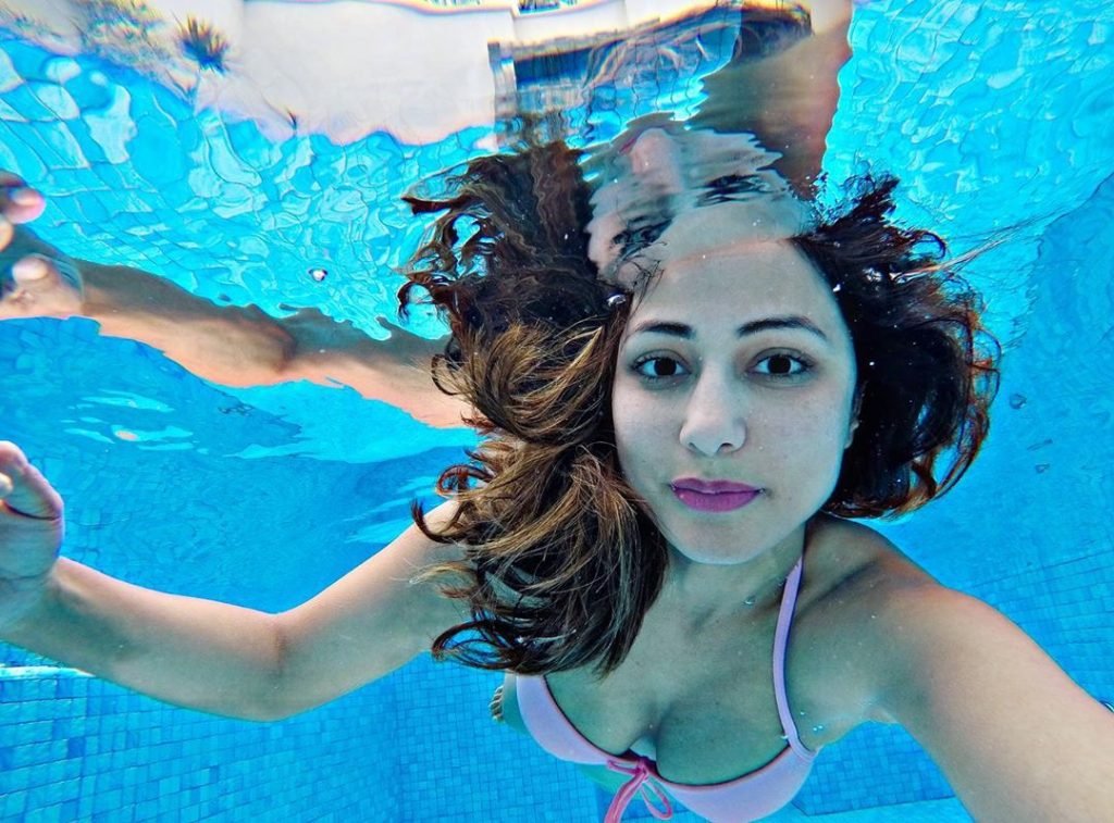 hina khan under water