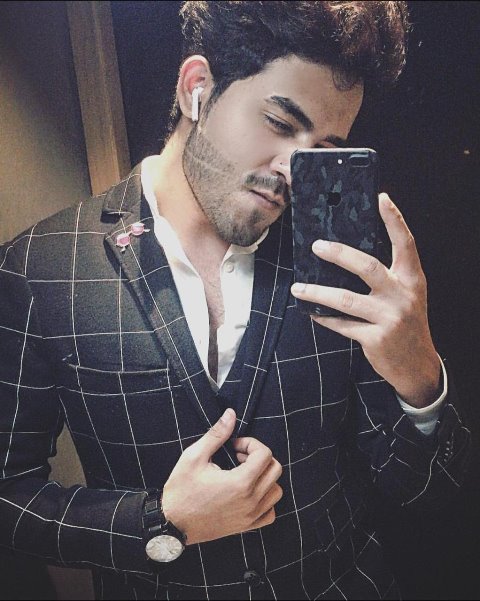 d8d78578 951a 480c a9bd d1978b167e65