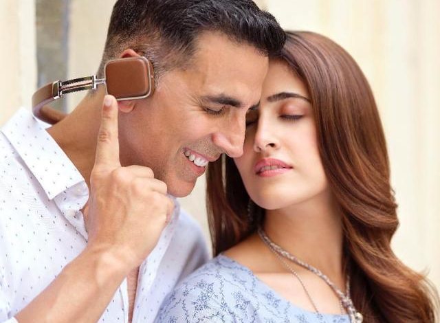 Nupur Sanon Akshay Kumar