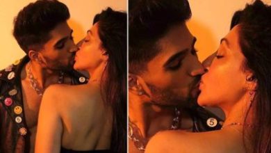 Zeeshan Khan Reyhna Pandit