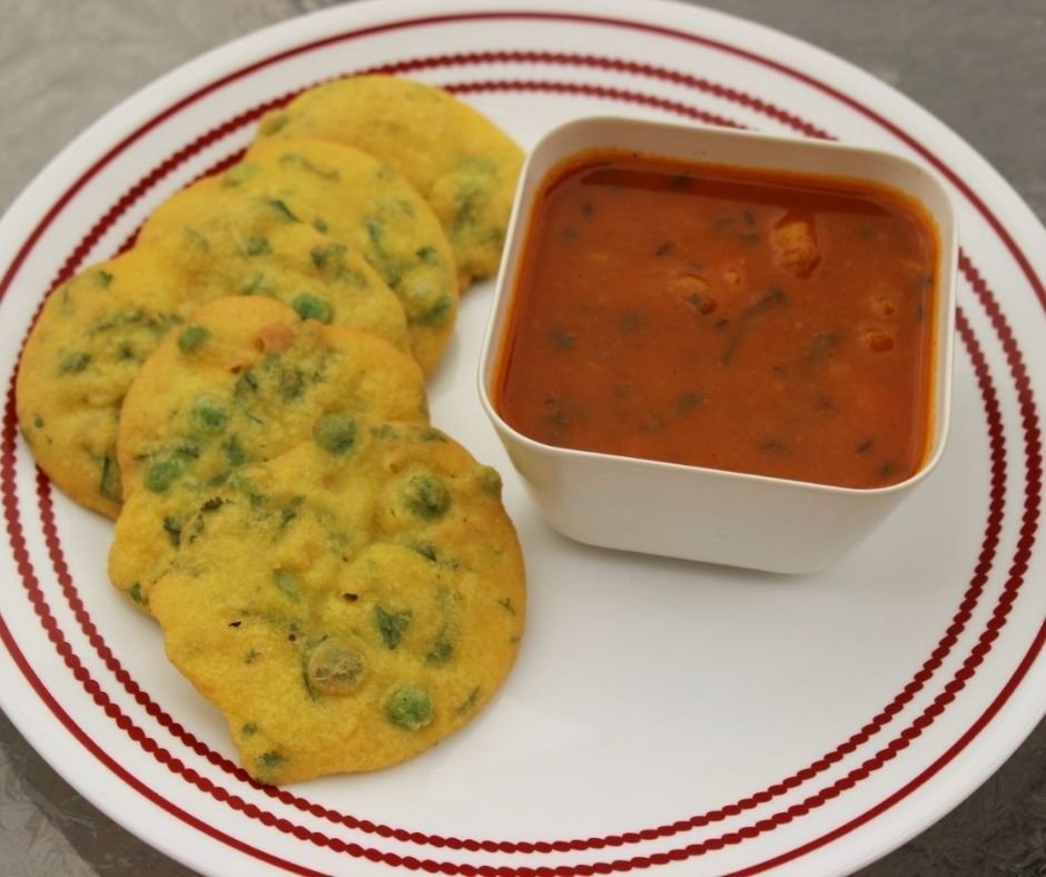 Holi food-Dhuska