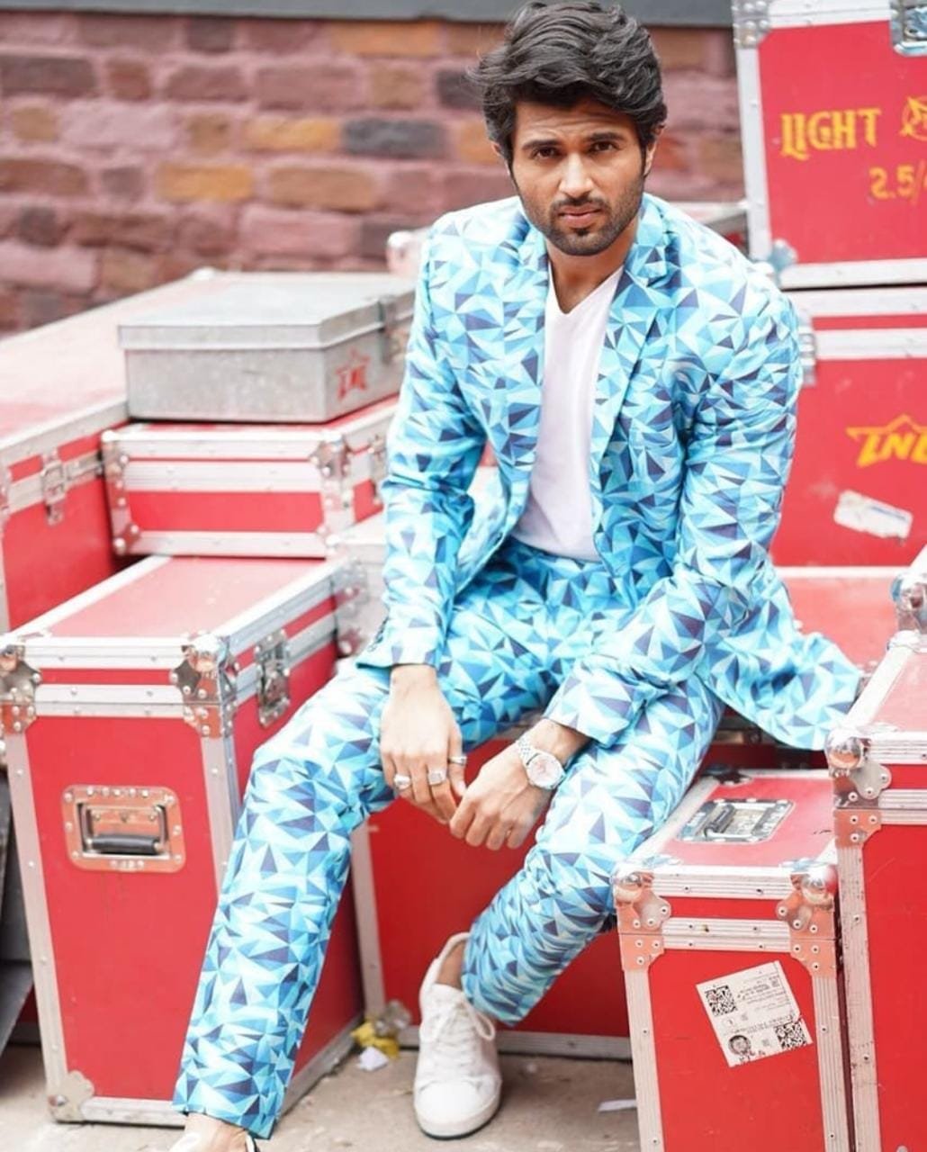 style icons dulquer salmaan vs allu sirish vs vijay deverakonda who slays the dapper suit look with perfection fan battle 3