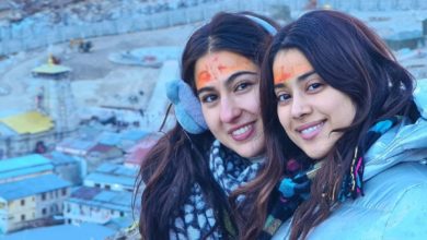 Sara Ali Khan and Janhvi Kapoor