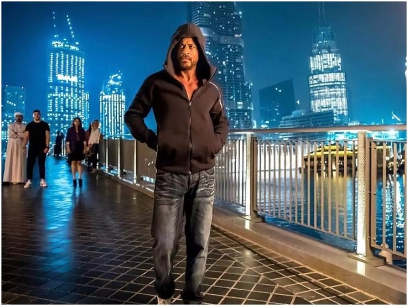 SRK in Dubai