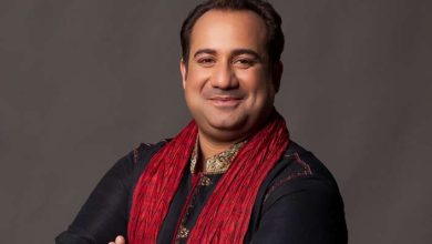 Rahat Fateh Ali Khan Involved in Viral Video Incident Where Student Is Struck with a Shoe; Later Labels It a 'Personal Matter' | Watch 3 rahat fateh ali khan