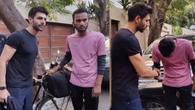 Fan's 1000 km Cycling Journey from Jhansi to Mumbai to Meet Kartik Aaryan: Watch the Heartwarming Encounter 6 Kartik Aaryan meets fan