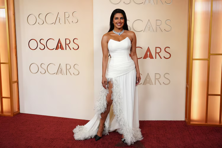 Priyanka Chopra Stuns at Oscars 2026 in Strapless White Dior Gown 5 PC at Oscars